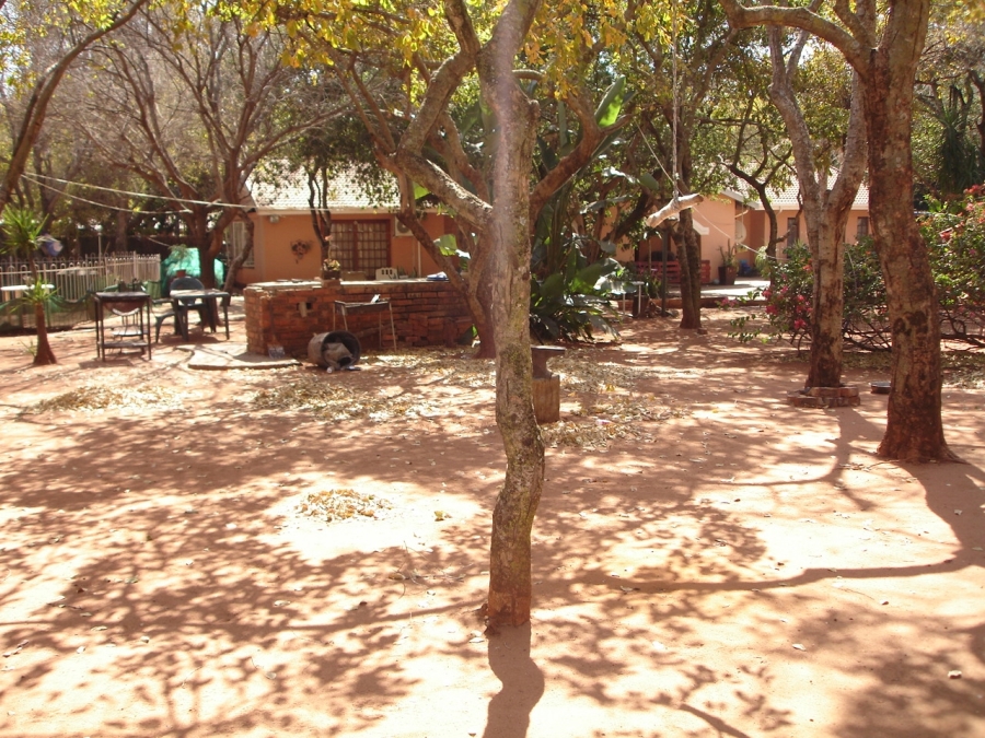 Commercial Property for Sale in Kroondal North West